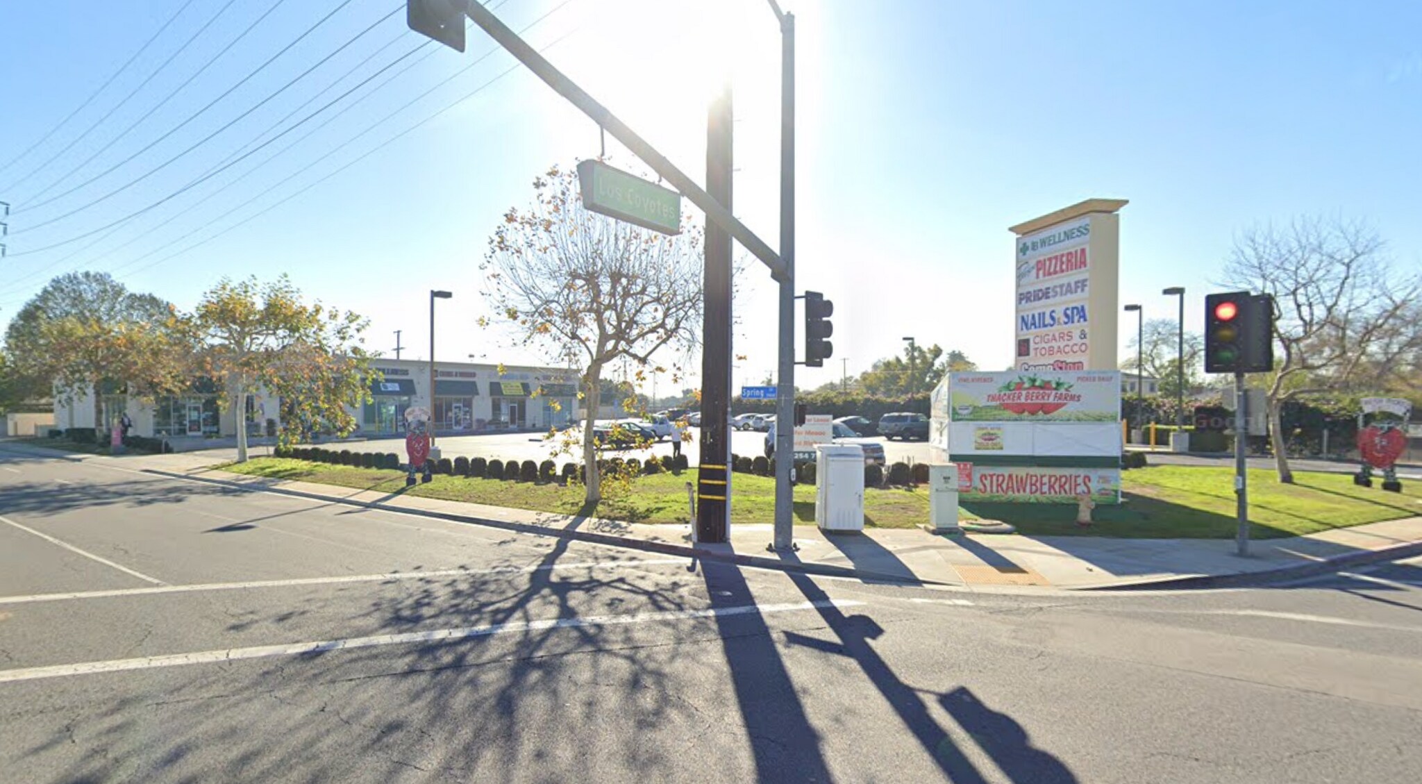 5900 E Spring St, Long Beach, CA à louer Photo de l’immeuble– Image 1 sur 11