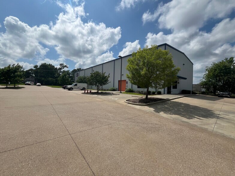 4580 Old Troup Hwy, Tyler, TX à vendre - Photo de l’immeuble – Image 1 sur 11