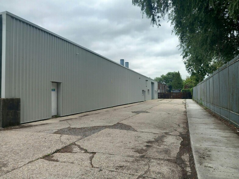 Arrowhead Rd, Reading à louer - Photo de l’immeuble – Image 2 sur 9