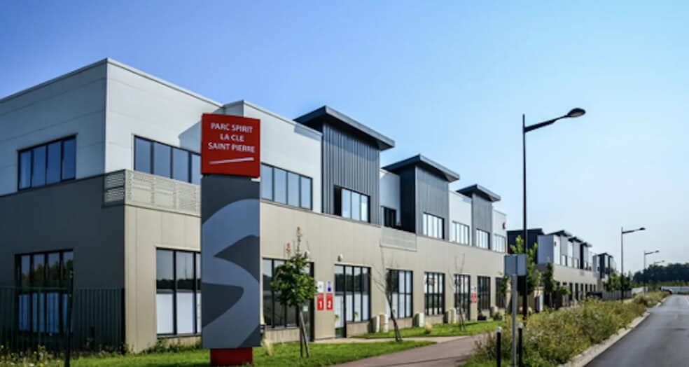 22 Rue Clément Ader, Saint-Pierre-du-Perray à louer - Photo de l’immeuble – Image 1 sur 5