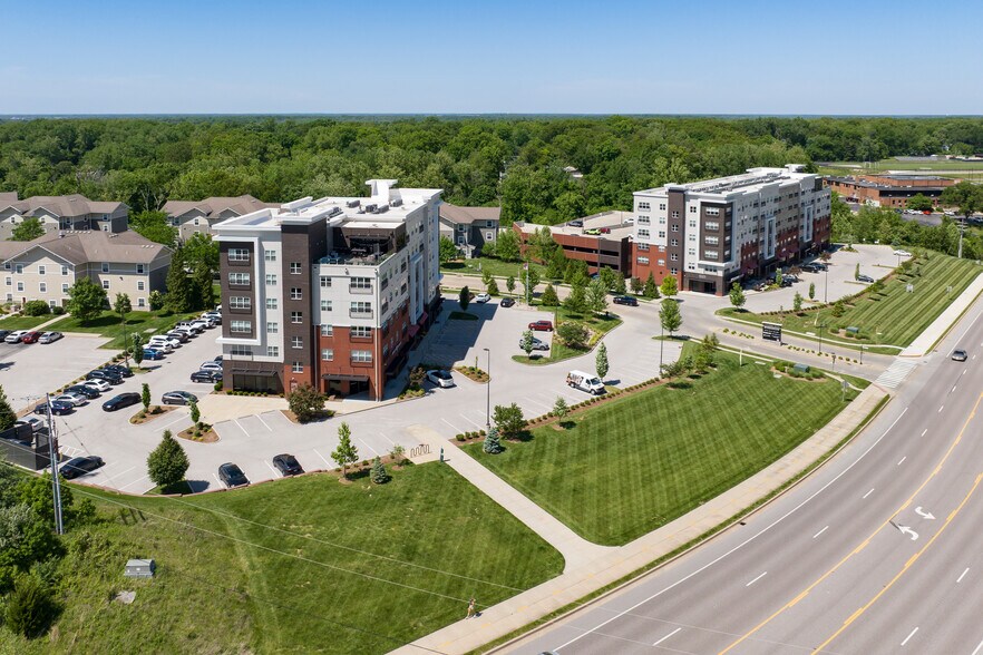 1010 Enclave Blvd, Edwardsville, IL à vendre - Photo de l’immeuble – Image 1 sur 65