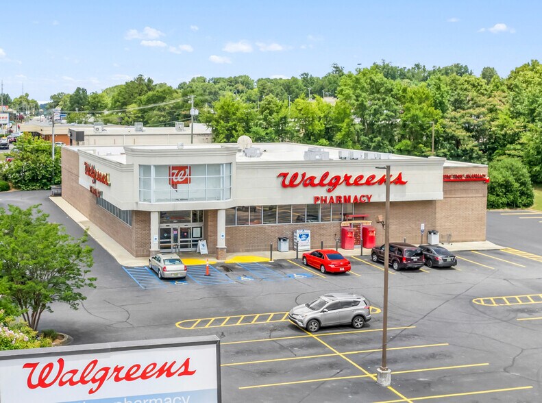 2301 Center Point Pky, Birmingham, AL à louer - Photo principale – Image 2 sur 13