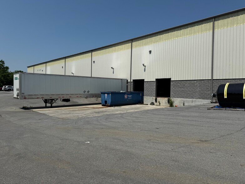 Jack Enders Building Portfolio portefeuille de 2 biens à vendre sur LoopNet.fr - Photo de l’immeuble – Image 3 sur 15