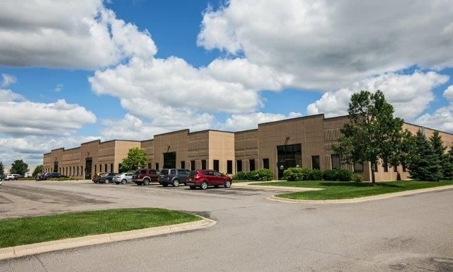 151-187 Bridgepoint Dr, South Saint Paul, MN à louer Photo de l’immeuble– Image 1 sur 10