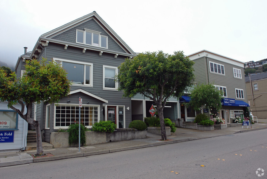 205-211 2nd St, Sausalito, CA à louer - Photo de l’immeuble – Image 2 sur 4