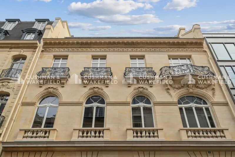 18 Rue De L'Amiral Hamelin, Paris à louer - Photo de l’immeuble – Image 3 sur 11