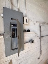 4055-4059 7th Ter, Saint Petersburg, FL à louer Photo intérieure– Image 2 sur 8