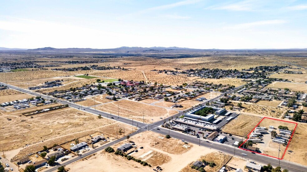 11398 B Bartlett Ave, Adelanto, CA à vendre - Photo de l’immeuble – Image 1 sur 86