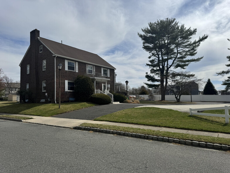 189 Watsontown New Freedom Rd, Berlin, NJ à vendre - Photo principale – Image 1 sur 12
