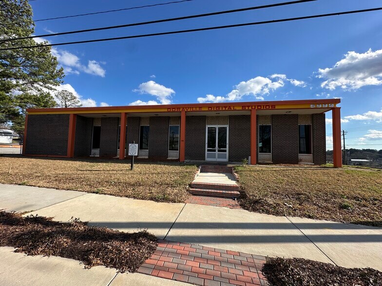 5999 New Peachtree Rd, Doraville, GA à louer - Photo de l’immeuble – Image 1 sur 16