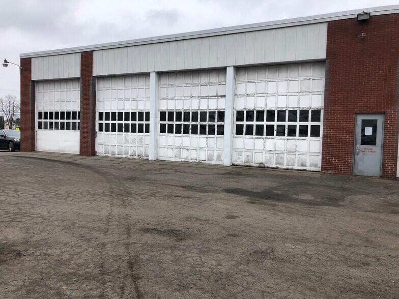 2340 Schoenersville Rd, Allentown, PA à louer - Photo de l’immeuble – Image 3 sur 6