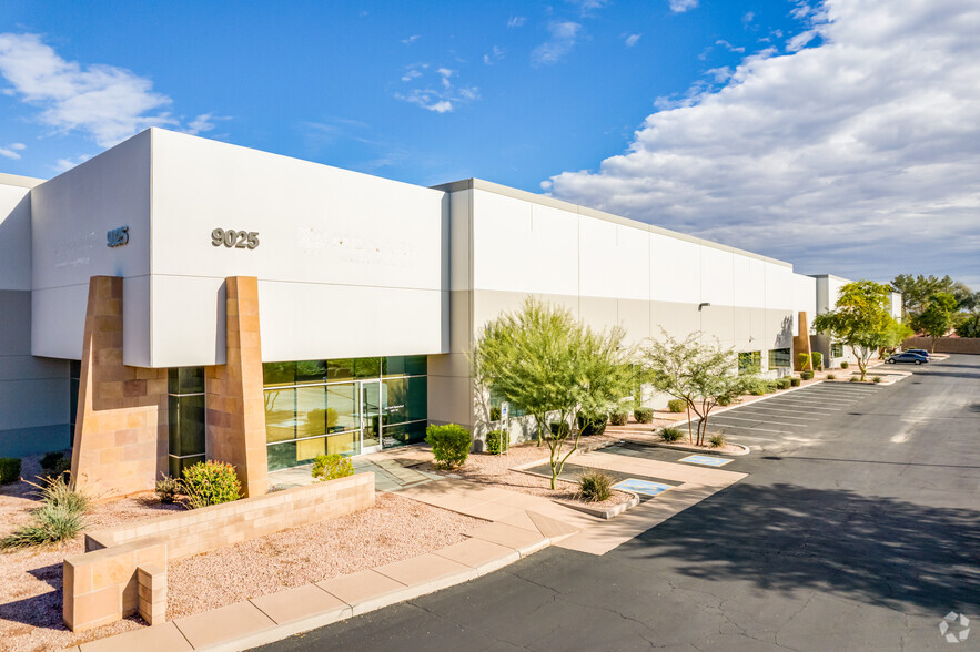 9025 S Kyrene Rd, Tempe, AZ à louer - Photo principale – Image 3 sur 3