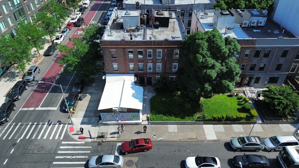 202 Clarkson Ave, Brooklyn, NY à vendre - Photo de l’immeuble – Image 1 sur 11