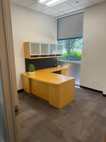 6140 Hellyer Ave, San Jose, CA à louer - Photo intérieure – Image 3 sur 18
