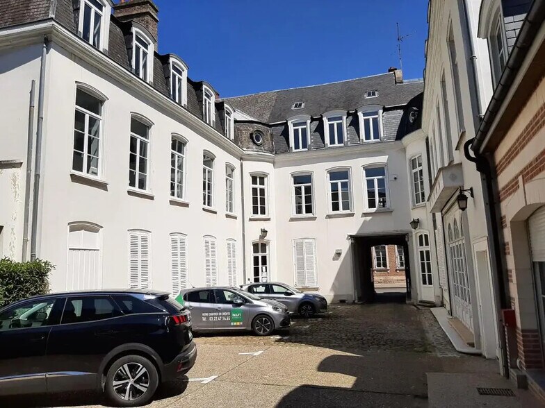 Bureau dans Amiens à louer - Photo de l’immeuble – Image 1 sur 12