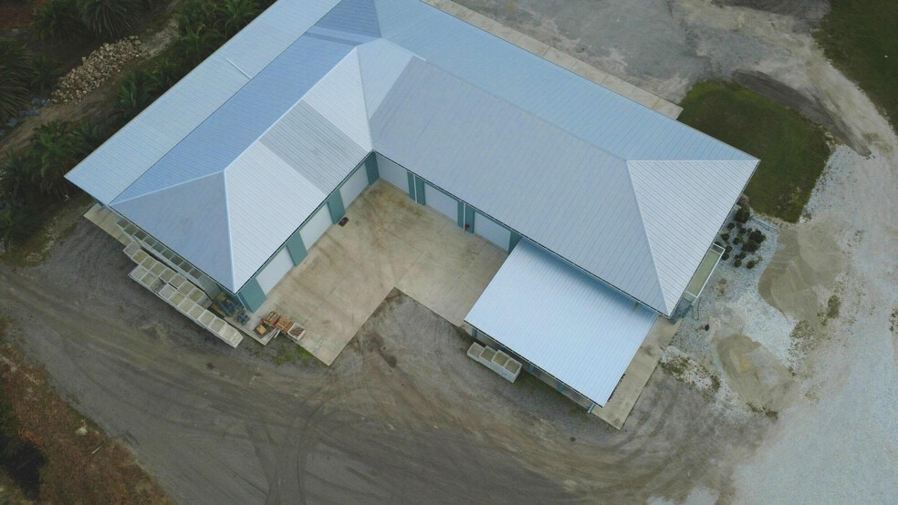 6850 53rd St, Vero Beach, FL à vendre - Photo de l’immeuble – Image 3 sur 10