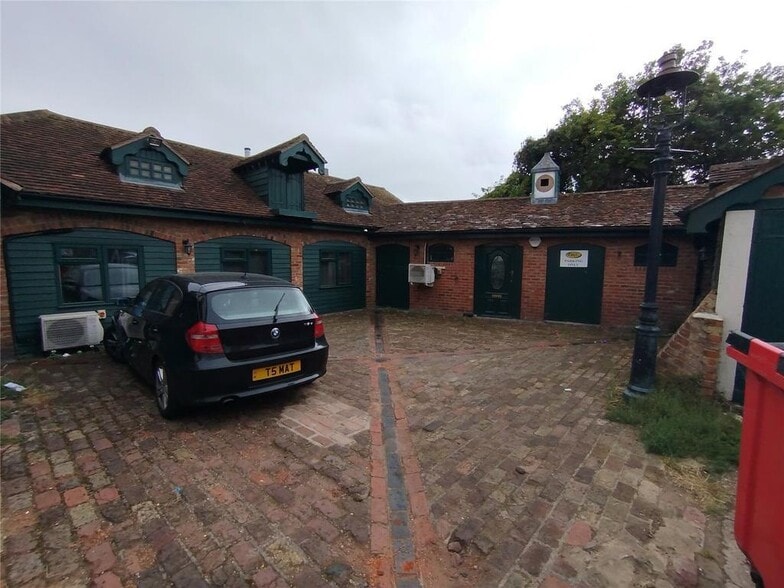 375-377 Rayleigh Rd, Leigh On Sea à louer - Photo de l’immeuble – Image 3 sur 7