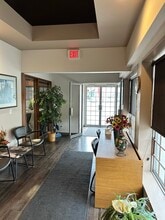9578 111th Ave NW, Edmonton, AB à vendre Photo intérieure– Image 2 sur 7