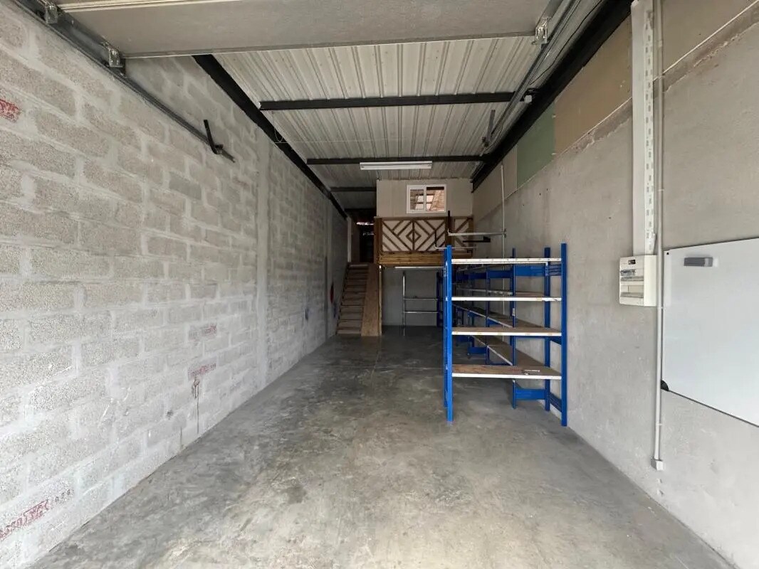 Industriel/Logistique dans Aubagne à louer Photo intérieure– Image 1 sur 6