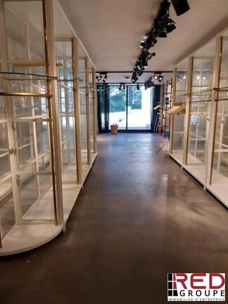 Plus de détails pour Local commercial à louer