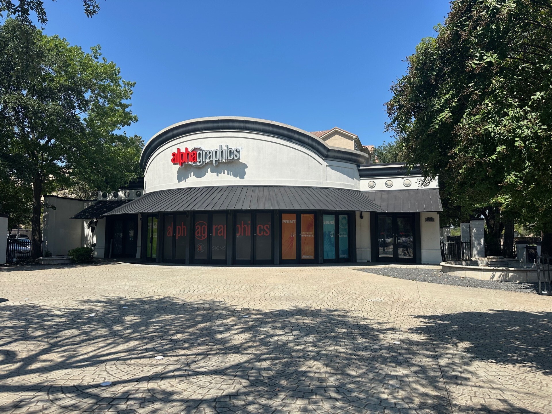 5275 Spring Valley Rd, Dallas, TX à vendre Photo principale– Image 1 sur 10