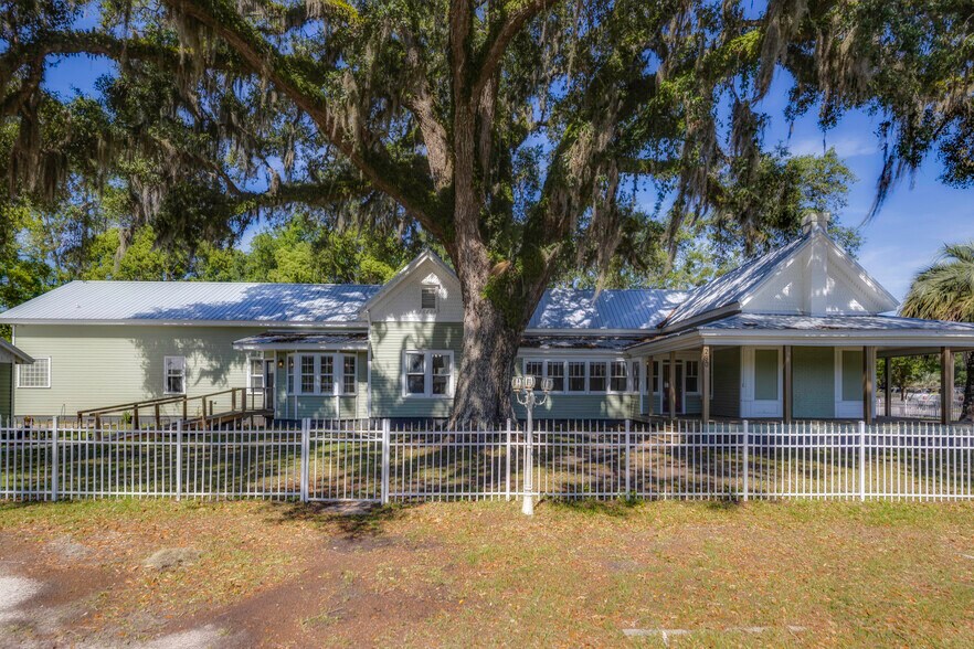 290 E King Ave, Kingsland, GA à vendre - Photo de l’immeuble – Image 1 sur 53