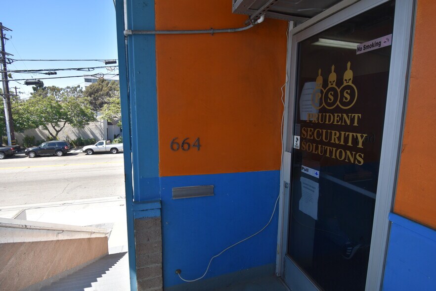 664 E Regent St, Inglewood, CA à louer - Photo de l’immeuble – Image 3 sur 8