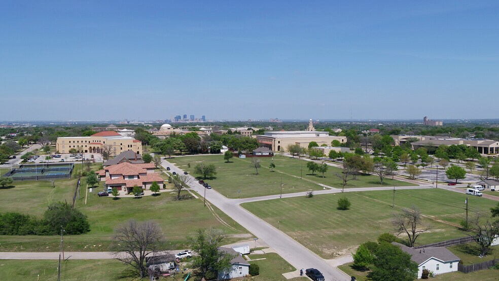 4801 Townsend Dr, Fort Worth, TX à vendre - Photo de l’immeuble – Image 1 sur 5