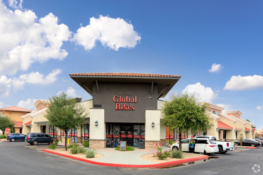 1175 S Arizona Ave, Chandler, AZ à louer - Photo de l’immeuble – Image 2 sur 27