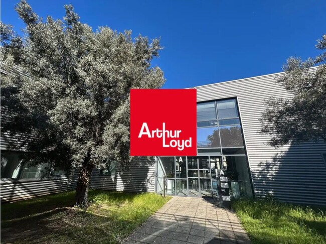 Plus de détails pour 11 Avenue Andre Roussin, Marseille - Bureau à louer