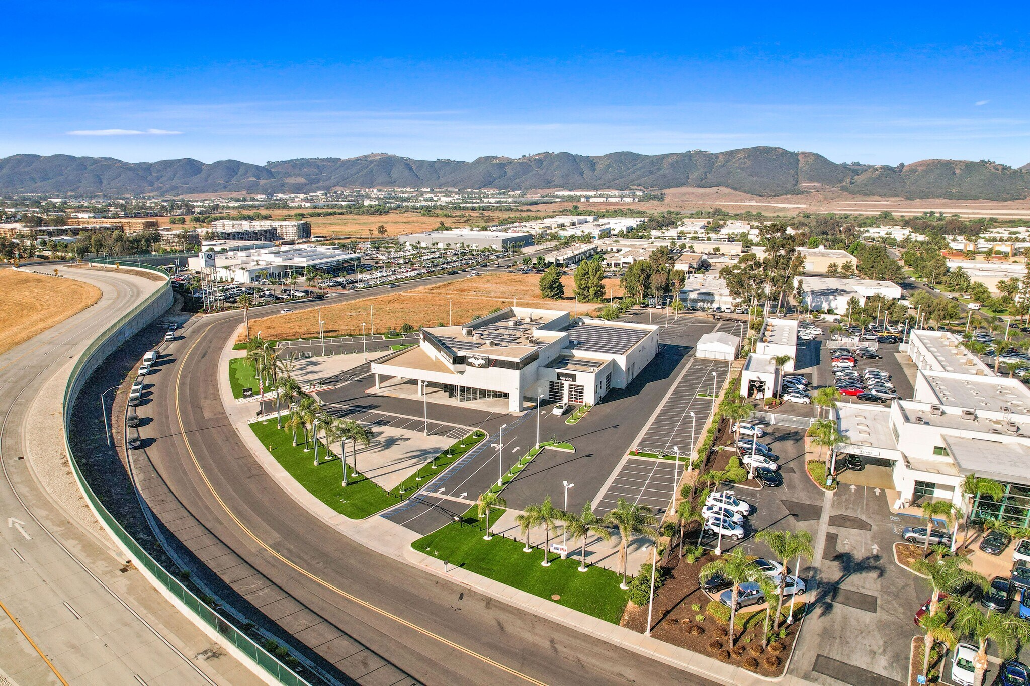 26825 Auto Mall Pky, Murrieta, CA à louer Photo de l’immeuble– Image 1 sur 36