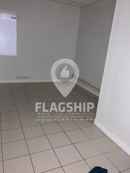 Local commercial dans Sèvres à louer - Photo intérieure – Image 3 sur 8
