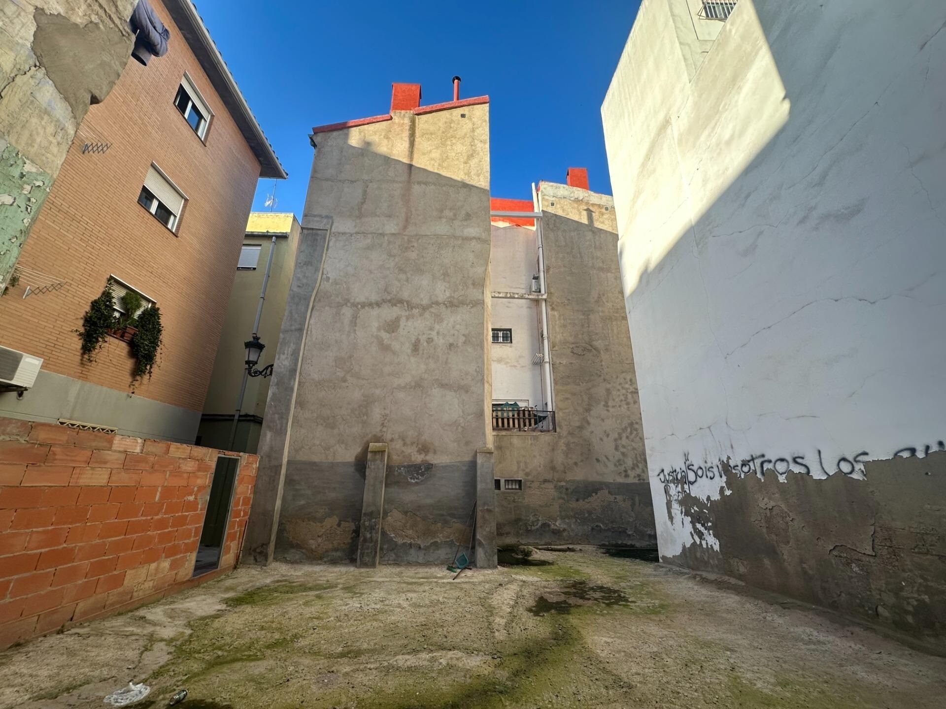 Calle del Pozo, 13, Zaragoza, Zaragoza à vendre Photo de l’immeuble– Image 1 sur 4