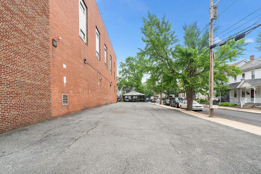 379 Cherry St, Pottstown, PA à louer - Photo de l’immeuble – Image 3 sur 124