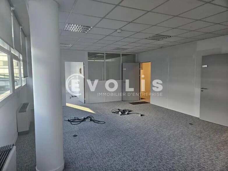 Bureau dans Massy à louer - Photo de l’immeuble – Image 2 sur 22