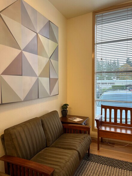 7010 35th Ave NE, Seattle, WA à louer - Photo de l’immeuble – Image 3 sur 11