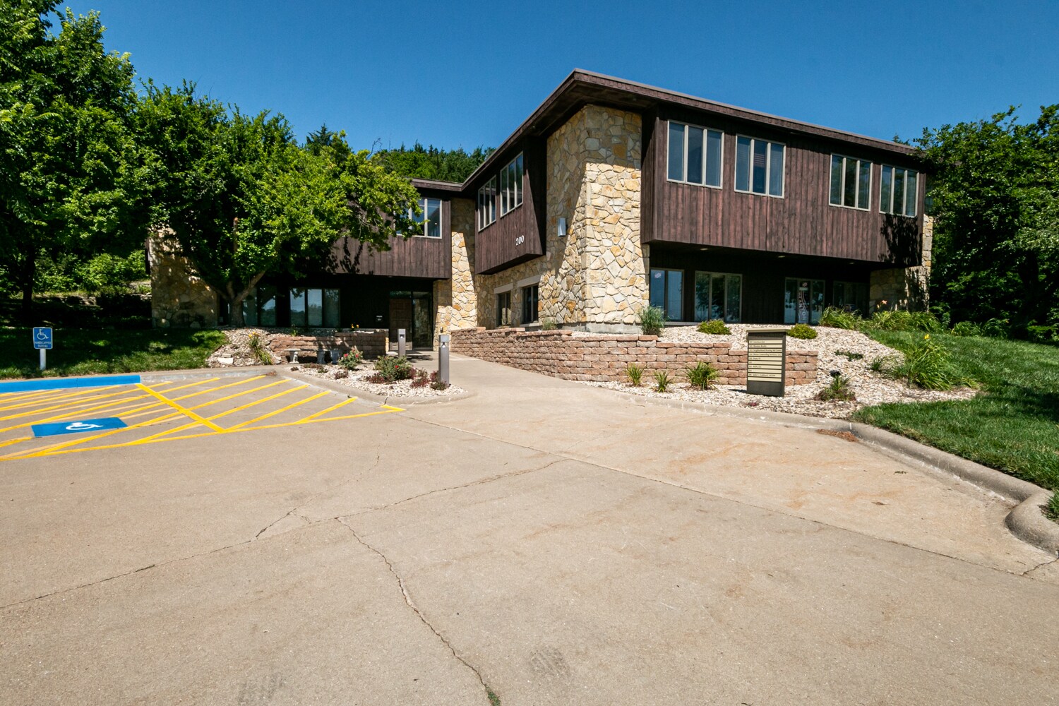 200 Southwind Pl, Manhattan, KS à louer Photo de l’immeuble– Image 1 sur 7