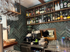 Local commercial dans Toledo, Toledo à louer Photo intérieure– Image 2 sur 6