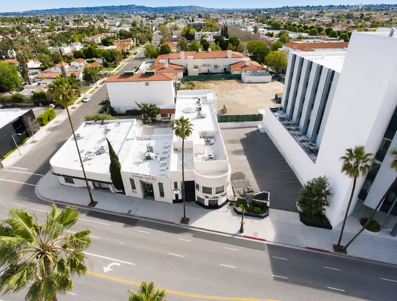 8712 Wilshire Blvd, Beverly Hills, CA à louer - Photo de l’immeuble – Image 2 sur 7