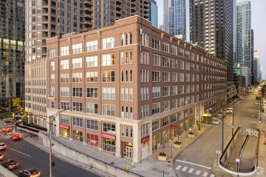 540 N Lake Shore Dr, Chicago, IL à louer - Photo principale – Image 1 sur 15