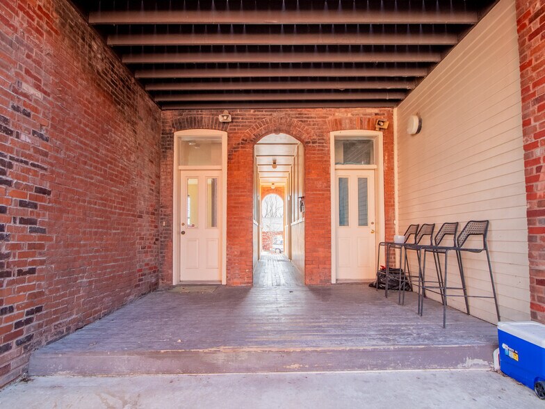 1911 S 11th St, Saint Louis, MO à vendre - Photo de l’immeuble – Image 3 sur 49