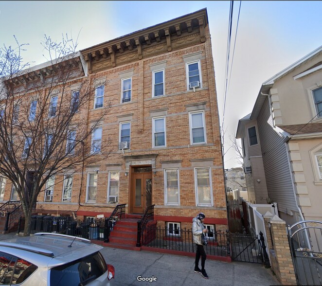 450 Grant Ave, Brooklyn, NY à vendre - Photo de l’immeuble – Image 1 sur 1