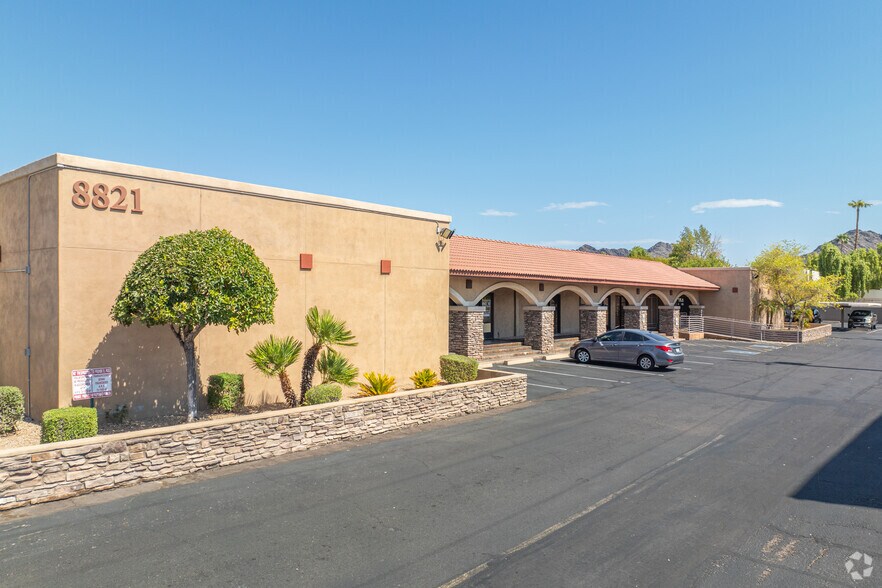 8821 N 7th St, Phoenix, AZ à vendre - Photo de l’immeuble – Image 1 sur 7