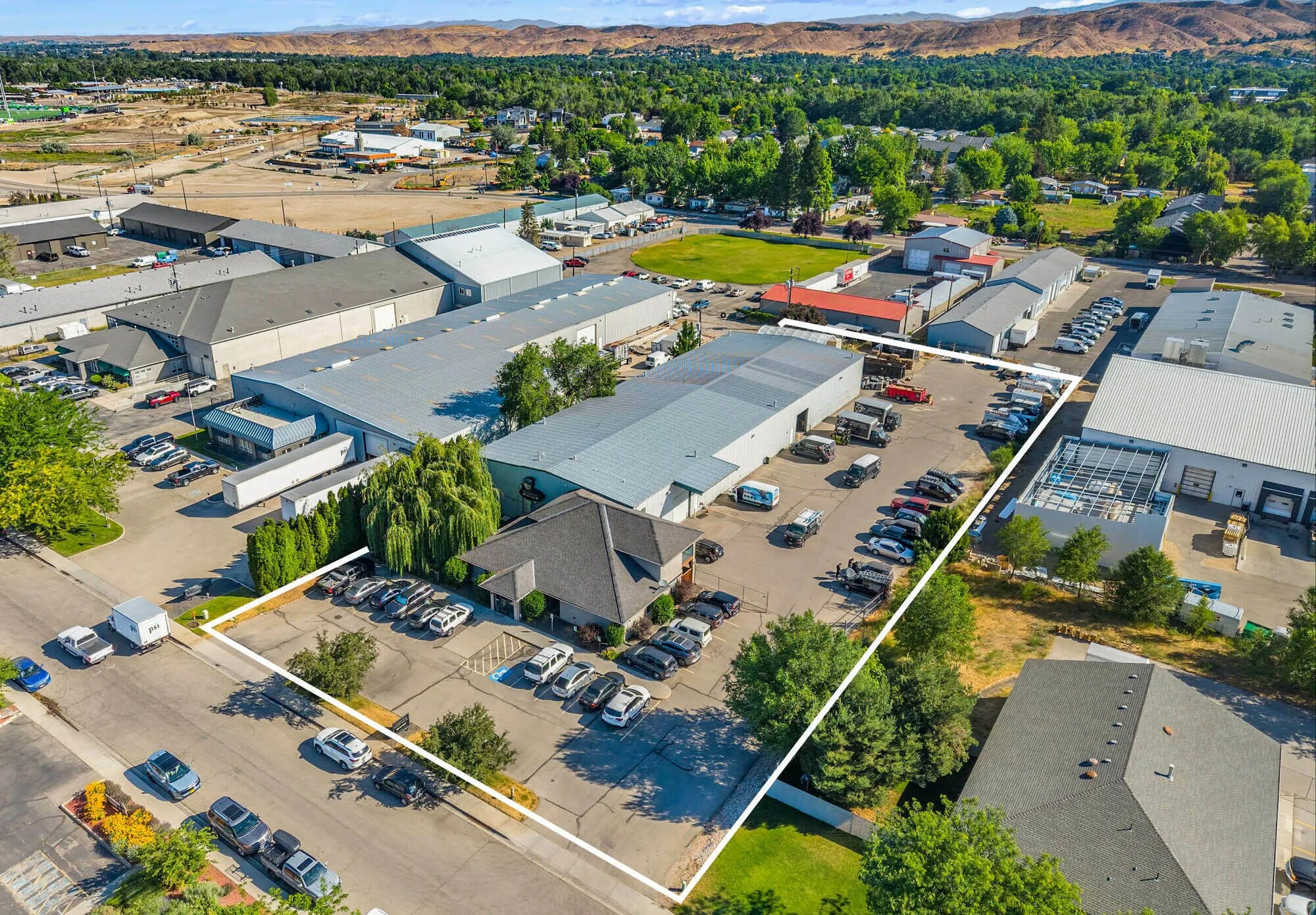 5090 N Sawyer Ave, Garden City, ID à vendre Photo de l’immeuble– Image 1 sur 13