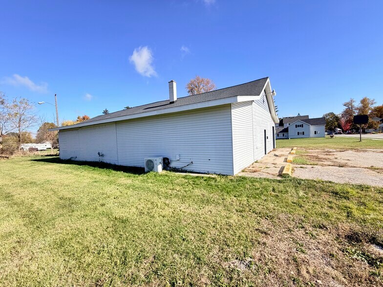 35 Wells St, Croswell, MI à vendre - Photo de l’immeuble – Image 3 sur 11
