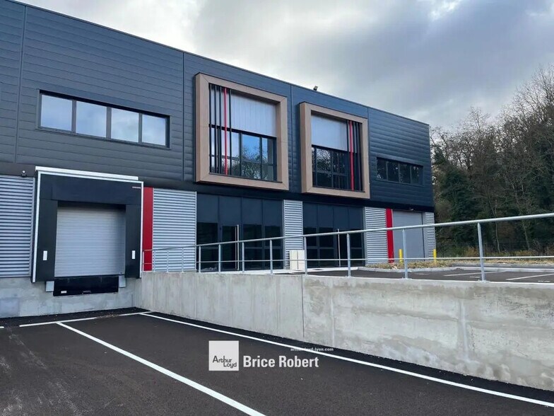 4 Impasse Joséphine Baker, Saint-Laurent-de-Mure à louer - Photo de l’immeuble – Image 2 sur 6