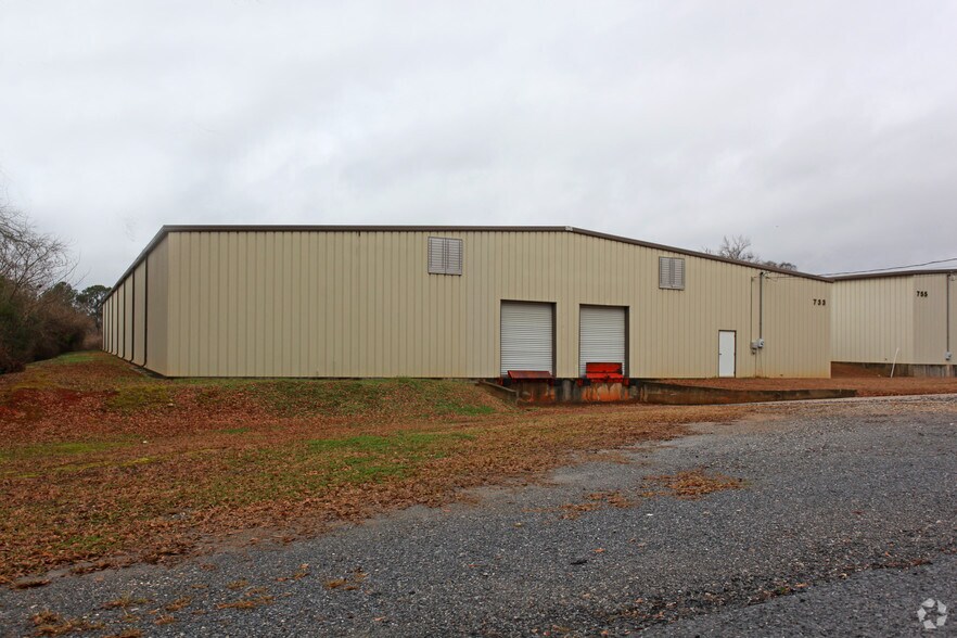 733 16th Ct, Alexander City, AL à vendre - Photo de l’immeuble – Image 3 sur 3