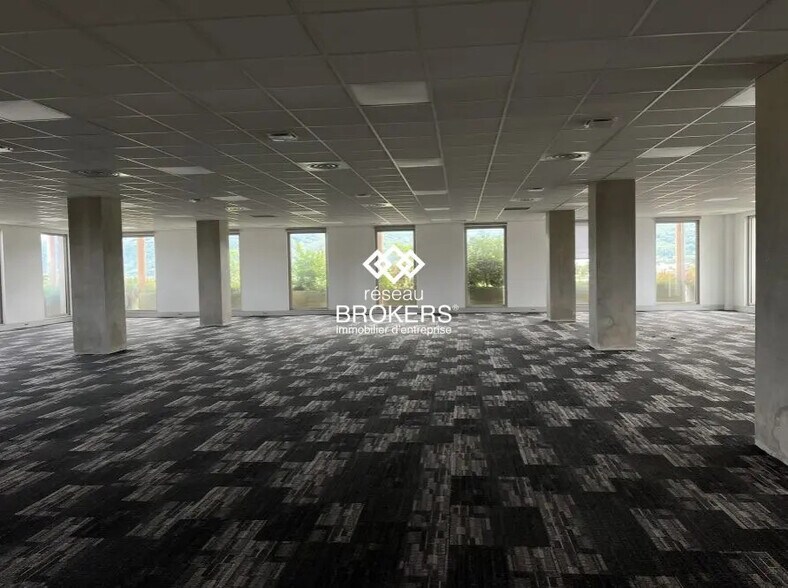 Bureau dans Échirolles à louer - Photo intérieure – Image 2 sur 7