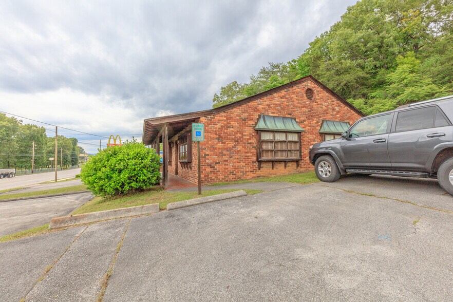 4135 Hixson Pike, Chattanooga, TN à vendre - Photo de l’immeuble – Image 3 sur 28
