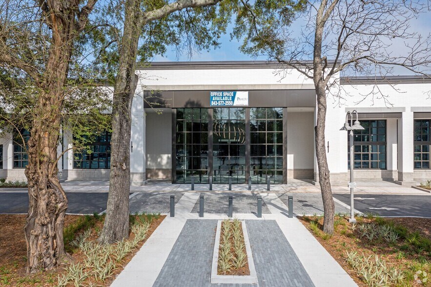 774 S Shelmore Blvd, Mount Pleasant, SC à louer - Photo de l’immeuble – Image 3 sur 11
